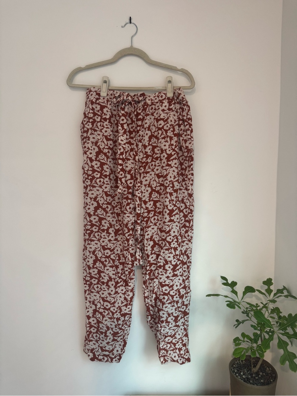 Roller Rabbit Rust Floral Elastic-Waist Pants